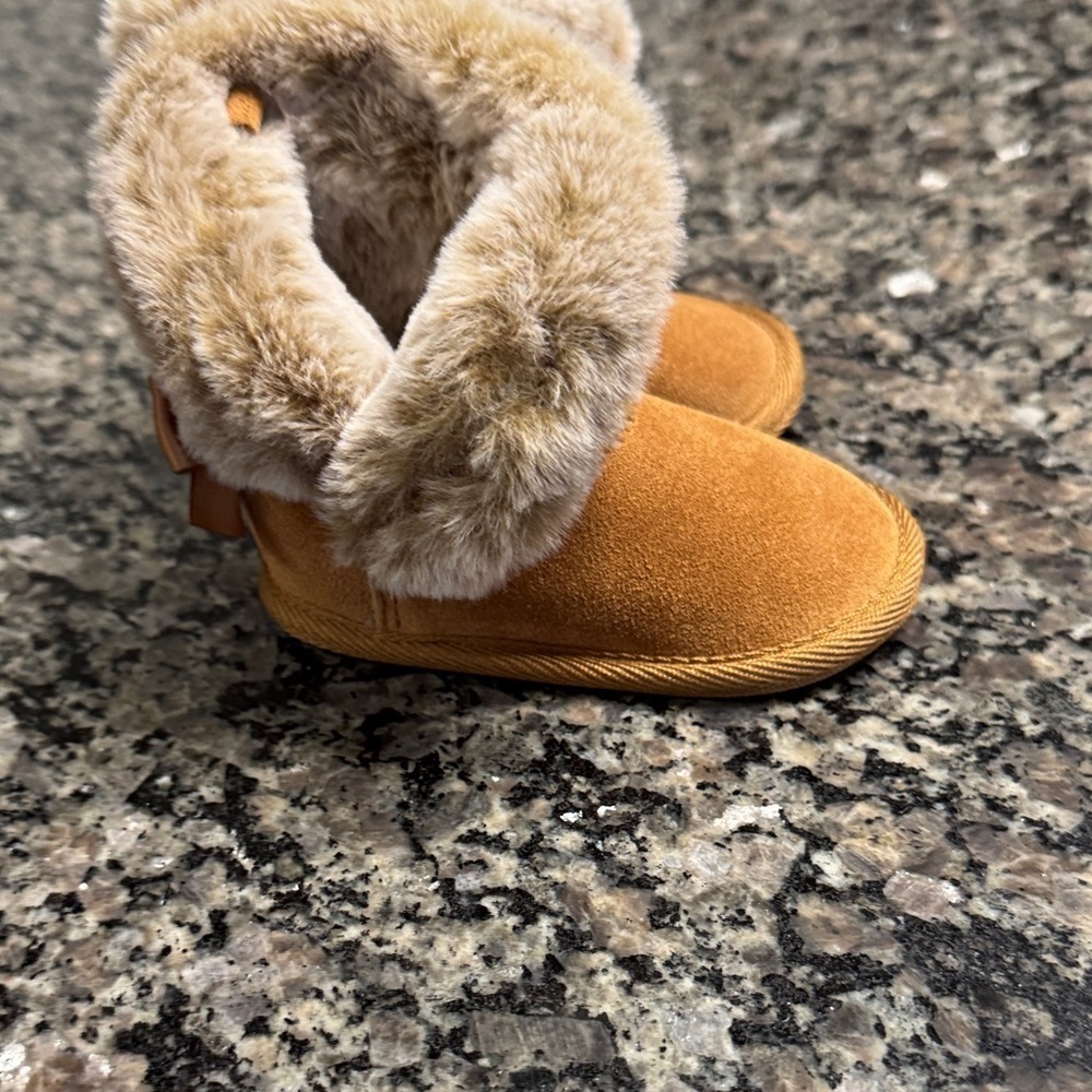 BearPaw Tan Baby Boots with Faux Fur - Picture 8 of 13